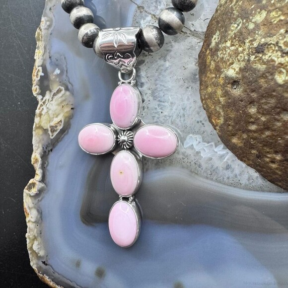 Native American Sterling Silver 5 Oval Pink Conch Cross Pendant For Women - Picture 5 of 10